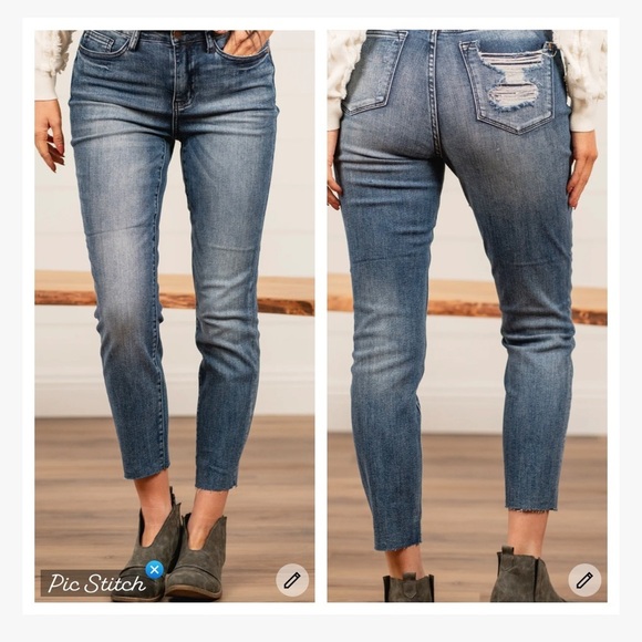 Judy Blue Shelly High Rise Relaxed Fit Jeans - Picture 1 of 8